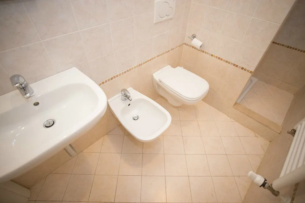 Camere Girasole Lazise 2*,  Italien